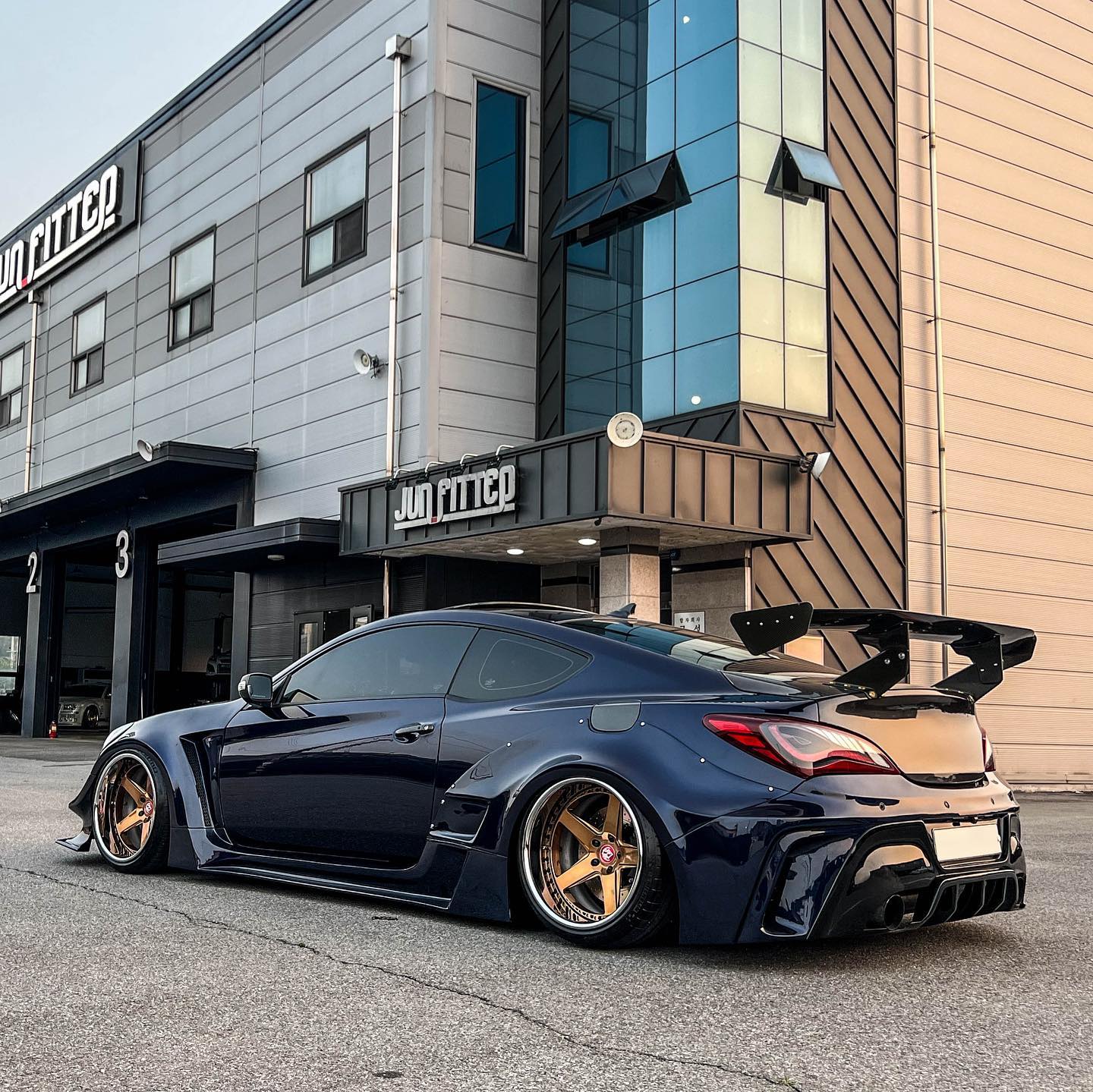 Widebody Genesis looking good over at... - VIP Modular Wheels