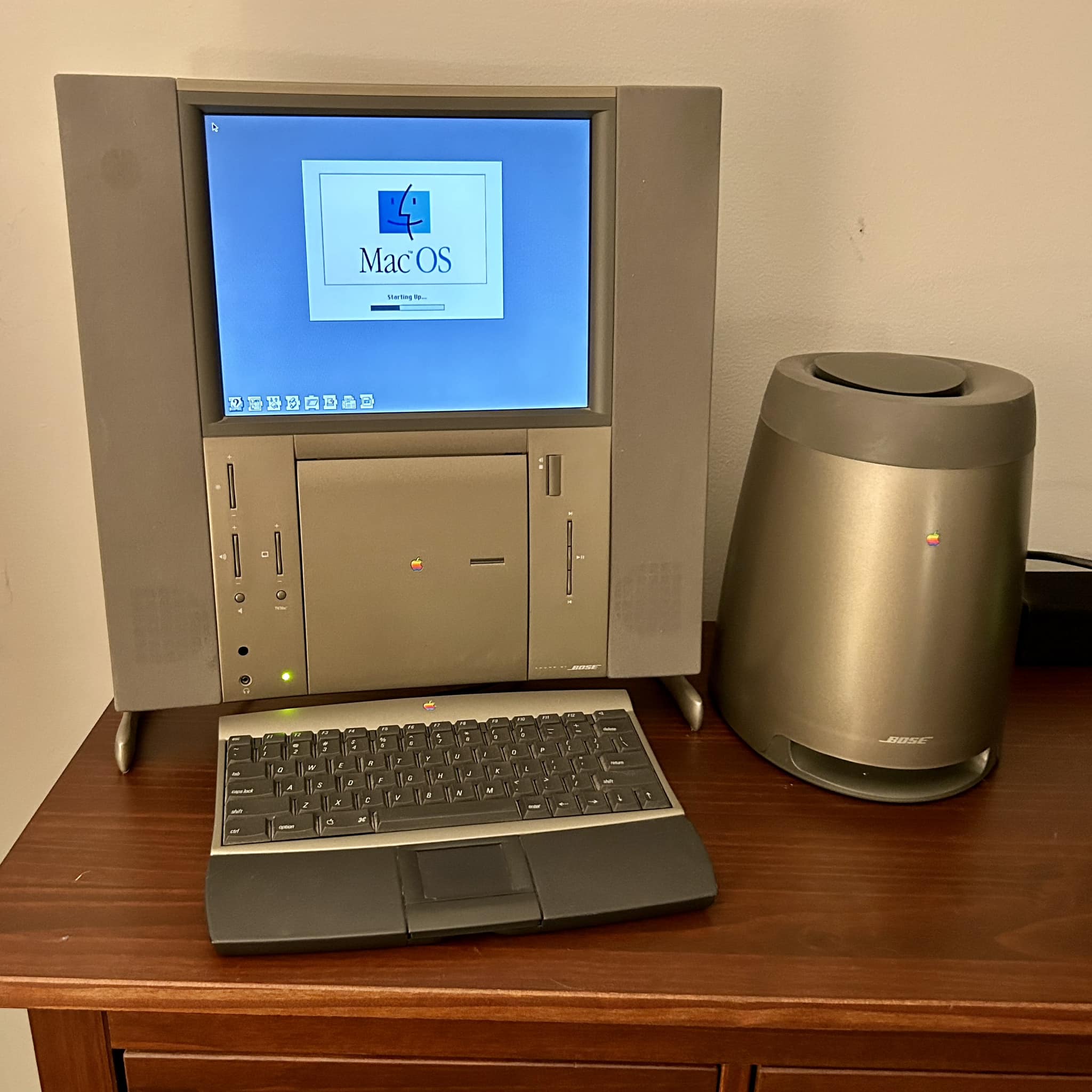 Twentieth Anniversary Macintosh Computer Discussion