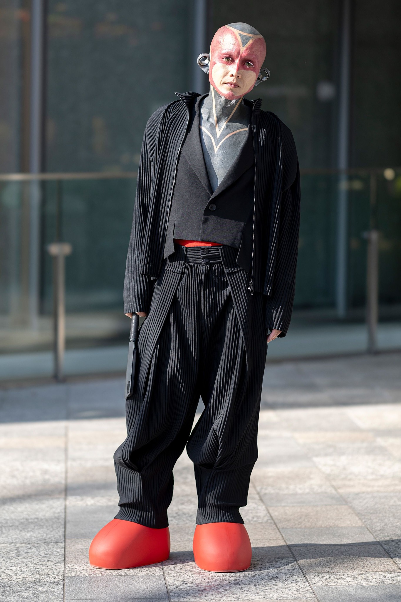 SHINYAKOZUKA explores the poetic intersection of individuality and 