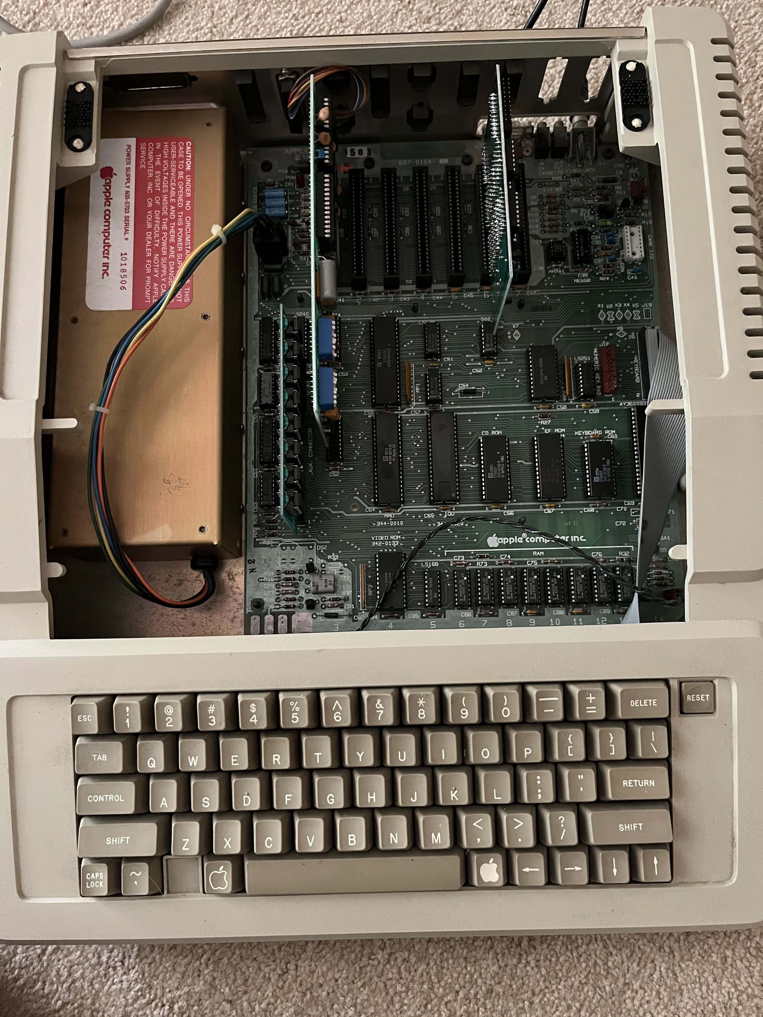 Apple IIe System and Accessories Restoration