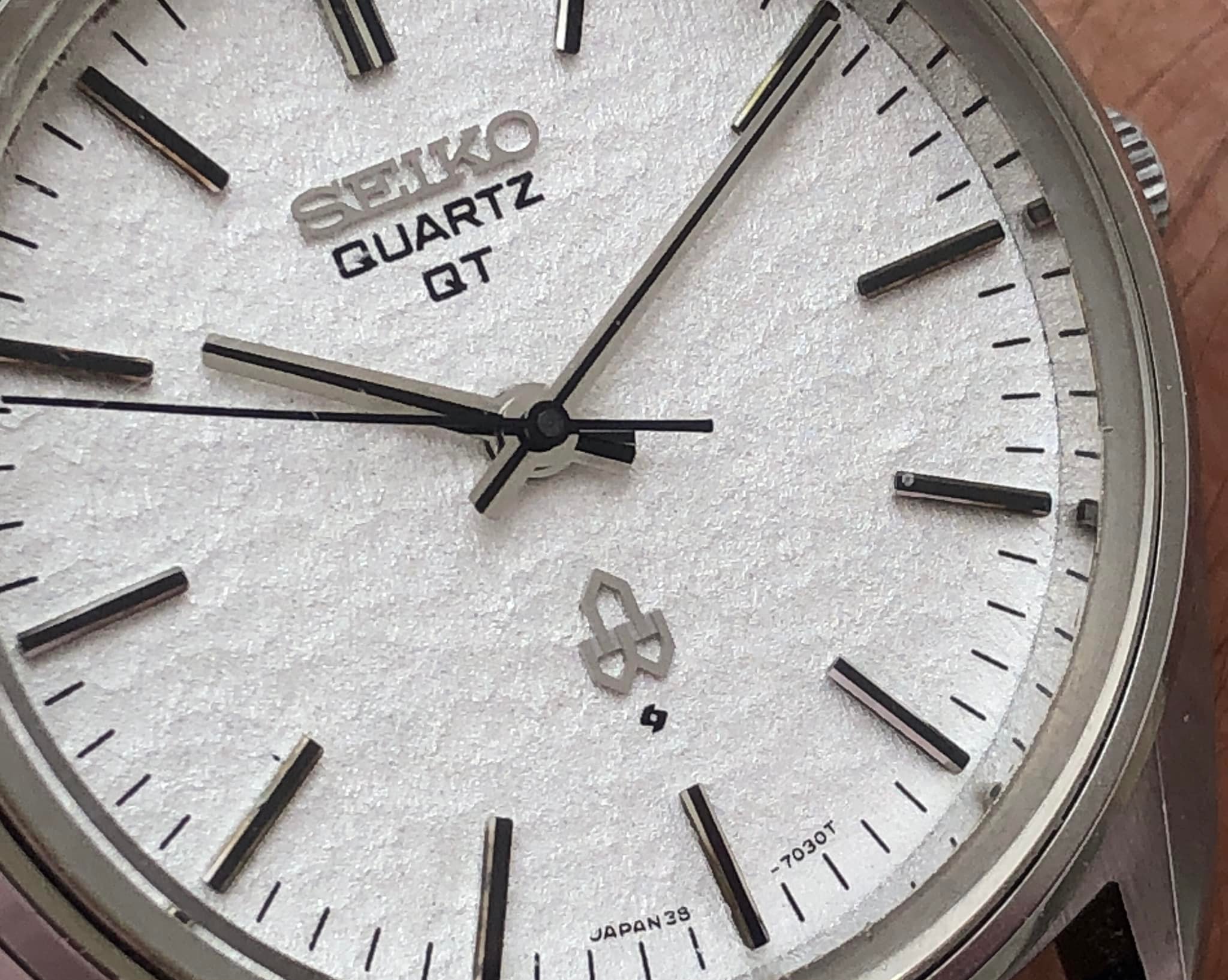 38-7030 from 1973 - Seikos first white snowflake dial