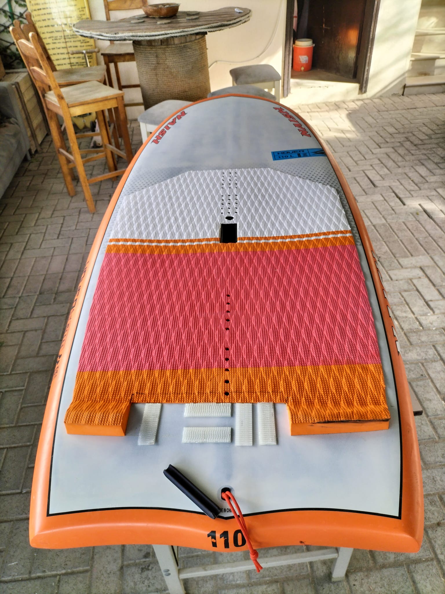 Naish 110 ltr Hover foil-board and paddle. Very good used 