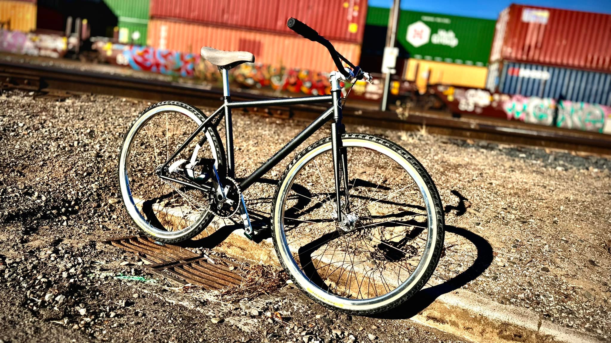gravel folding bike Gravis-Steel Urban & Commute 32T cassette provides smooth BMW 26T Foldable Gear Size:19x13 inches (48x33 cm)