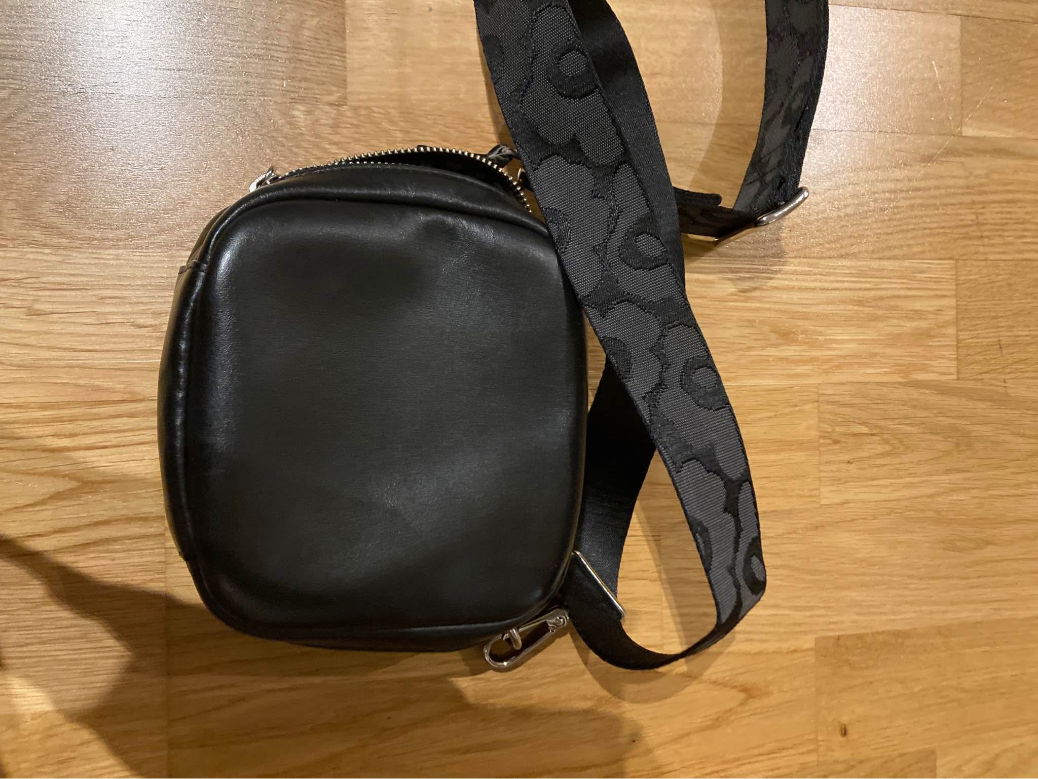 Marimekko baby gratha shoulder bag for sell. Used for only few 