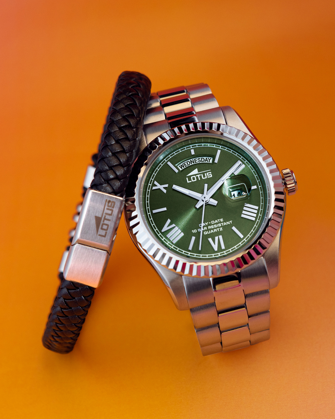 The perfect match for a man urban style. Lotus Freedom 18854/3