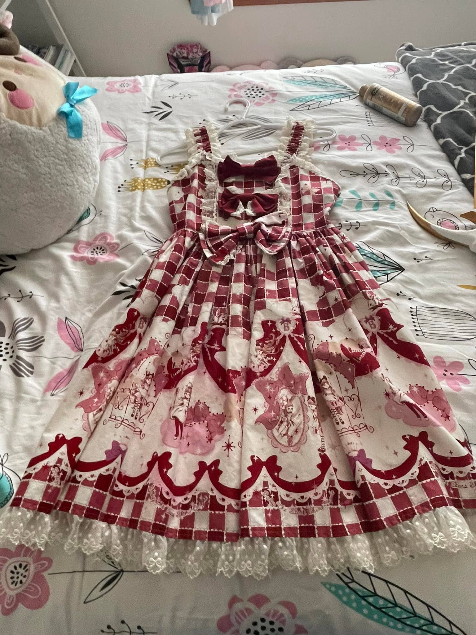 Hi! My daughter and I recently went to a lolita meetup/ trade and 