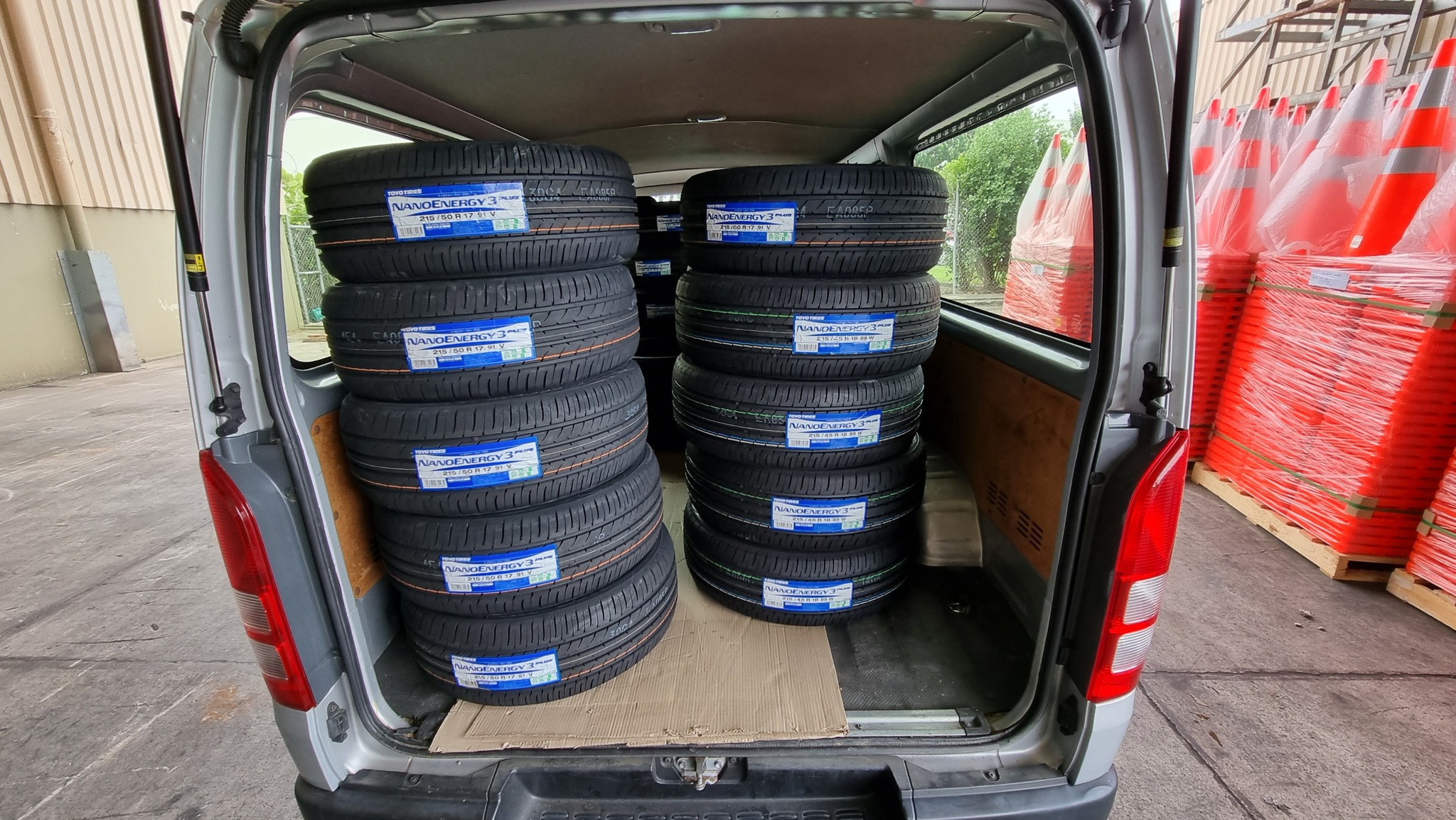 Toyo NanoEnergy 3 tyre comparison for Nissan Leaf