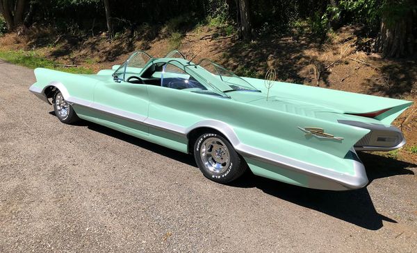 1955 Lincoln Futura's futuristic design