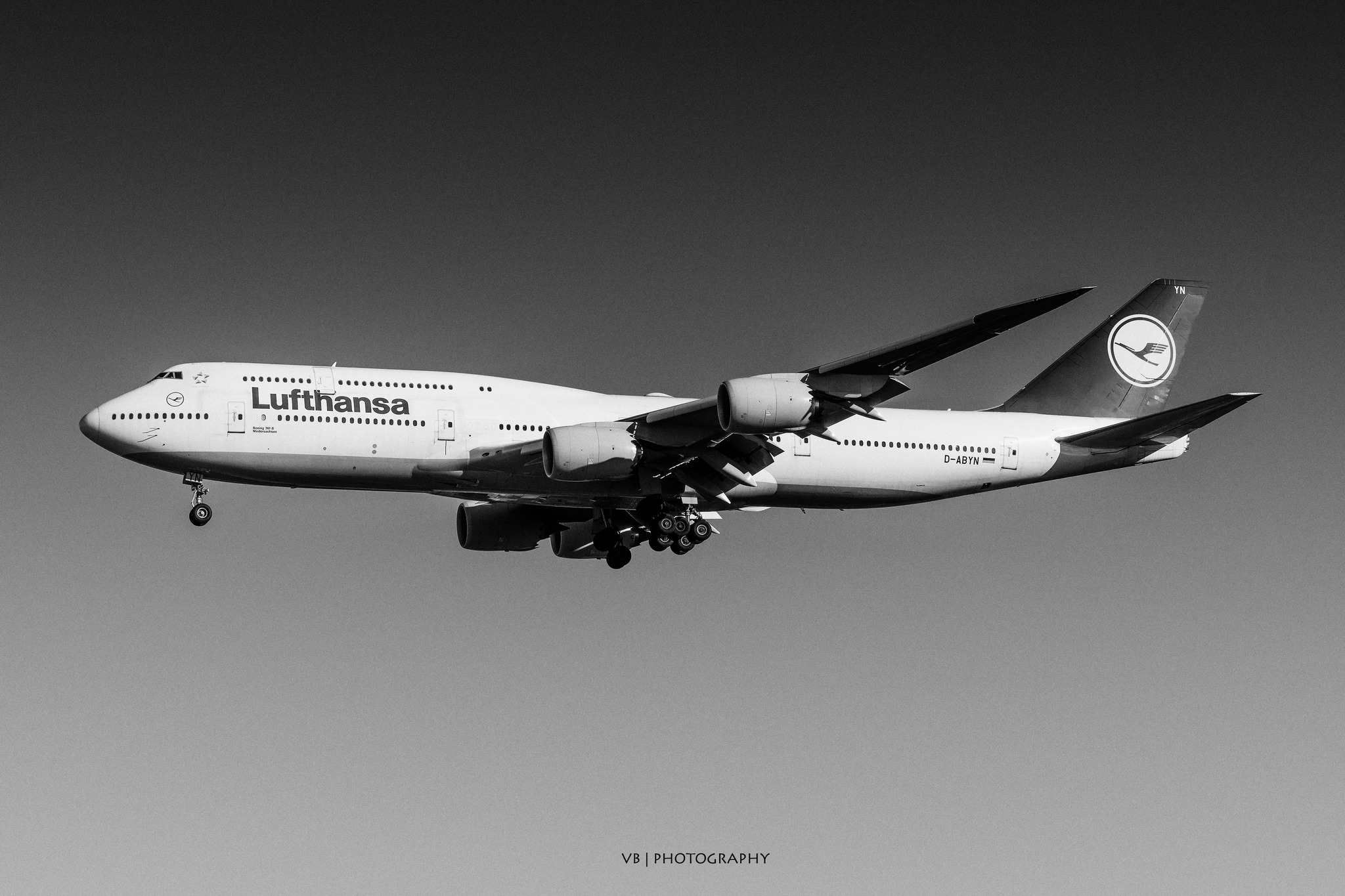 Lufthansa Boeing 747-8 landing at O.R. Tambo International Airport