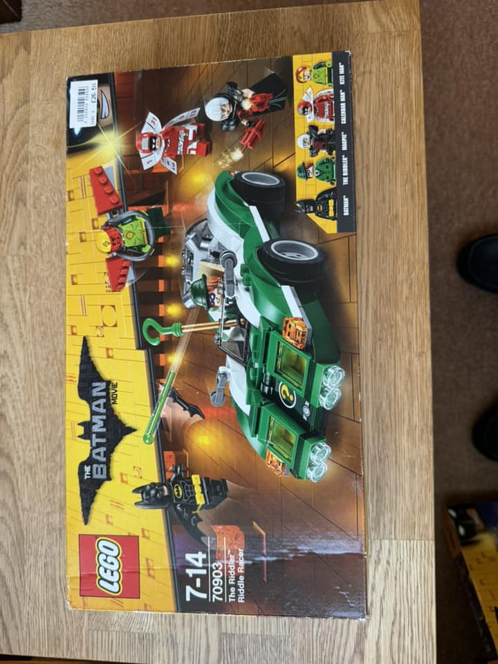 Minifigures and vehicles price drop