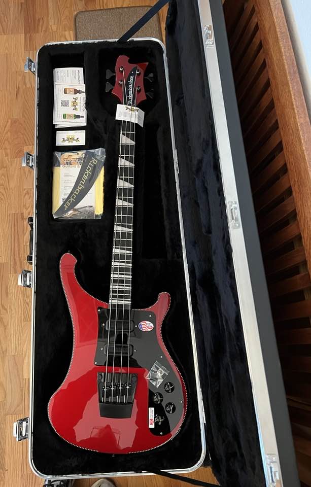Just Arrived! New 2025 RIckenbacker 4003 in Jetglo finish