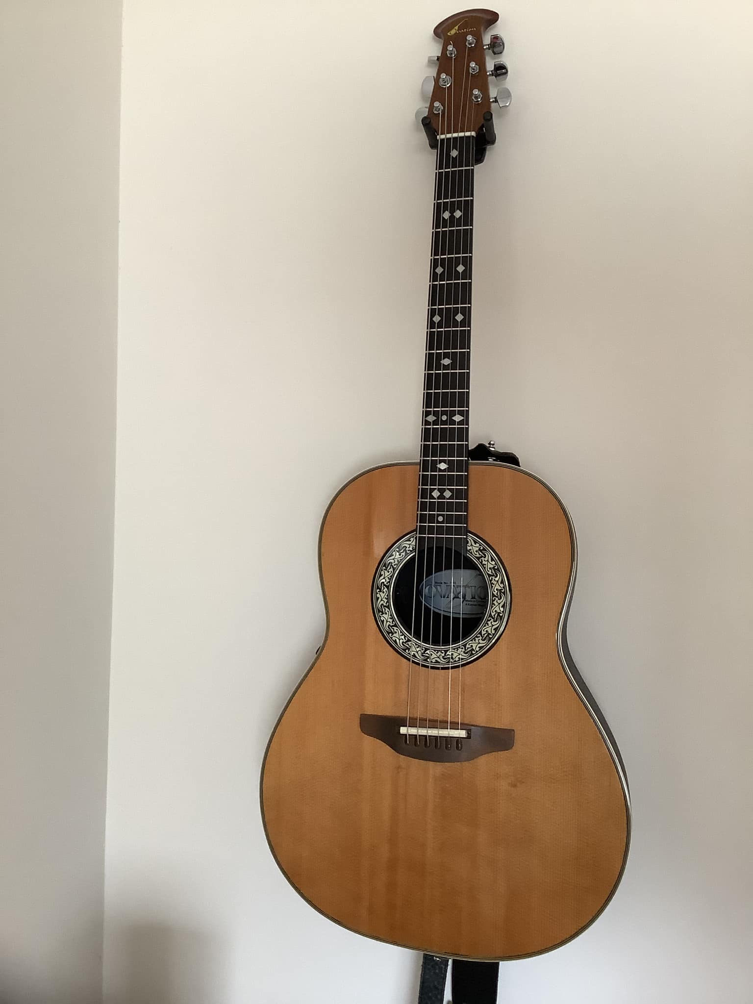 Information about Ovation Custom Balladeer 1862 USA