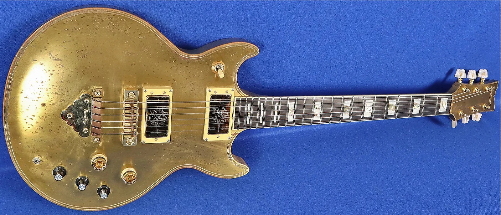 This Ibanez 2622 Artist EQ from 1978 has some very cool features