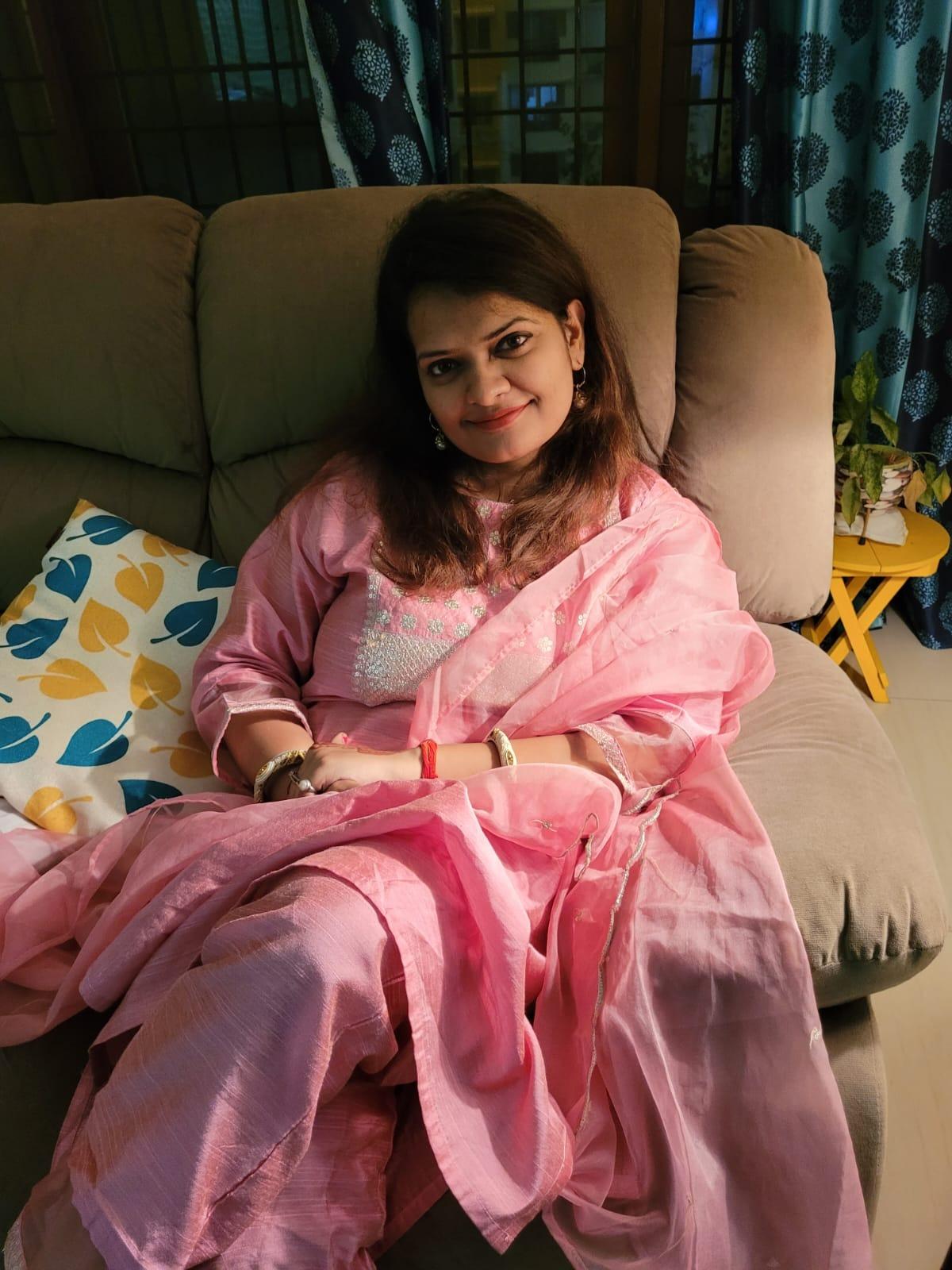 dil-bole-ghar-baad-mein-pehle-thoda-bahar-ghoom-aayein