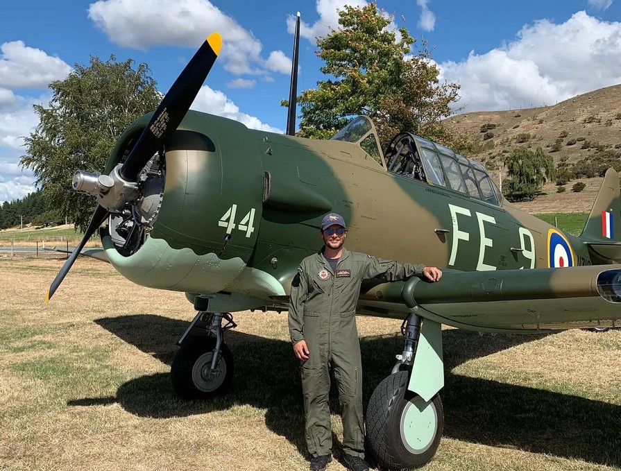 Harvard NZ1044 (ZK-OTU) in a different life as an training