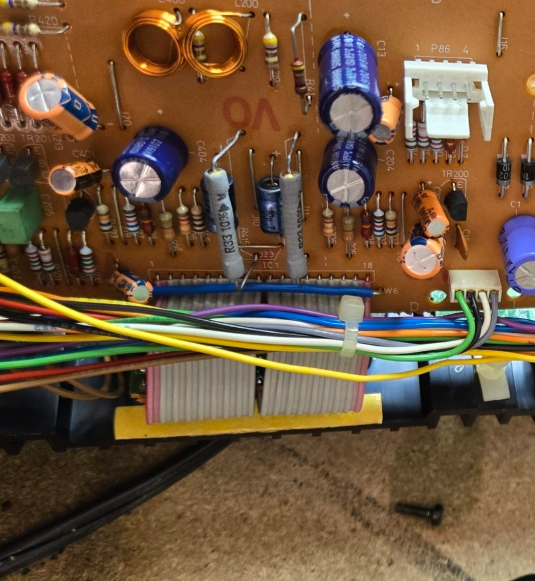 Should I replace the light blue Phillips caps in my Beocentee 9500?