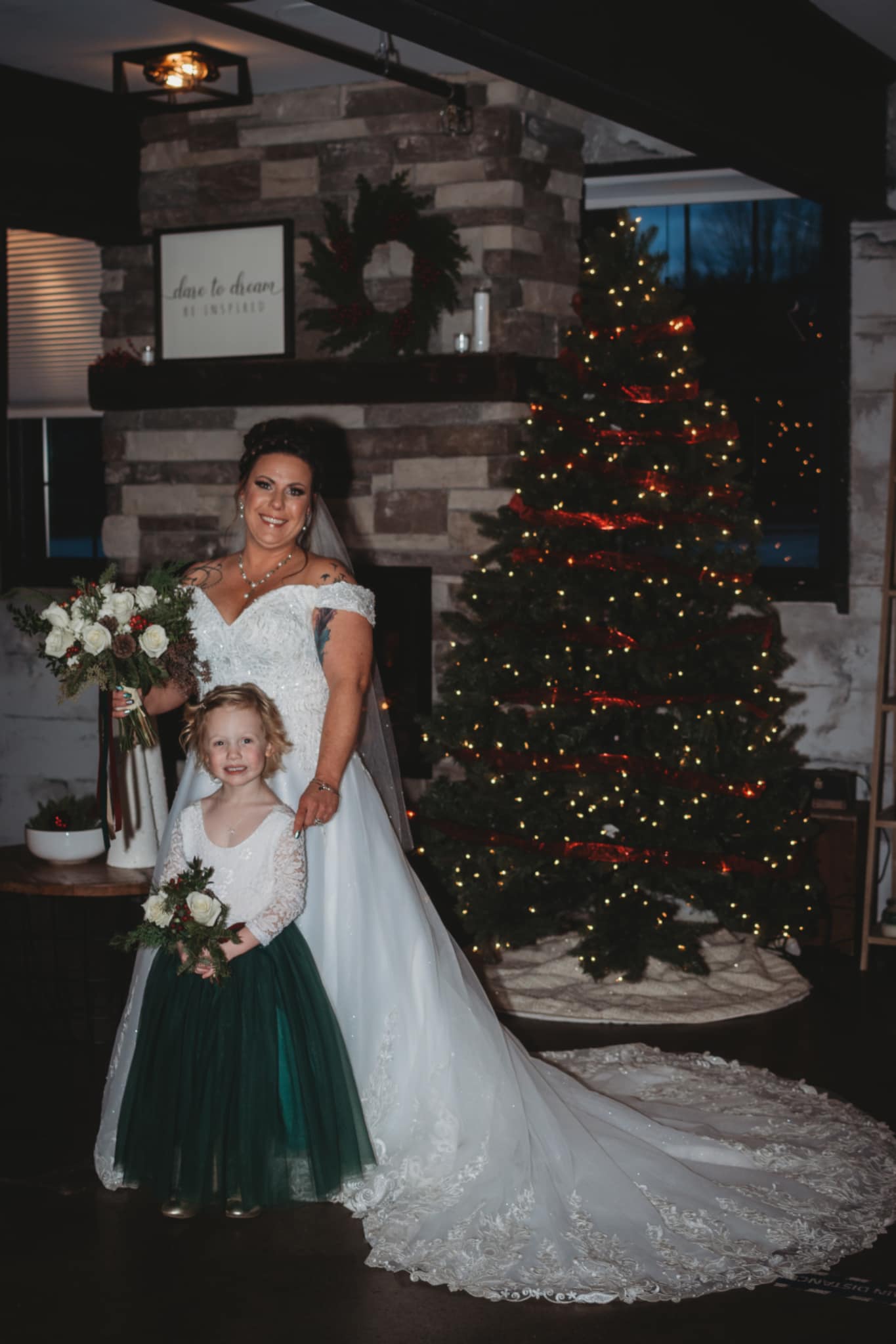 emerald green dress and navy blue suit suits with bridesmaids dresses for a December wedding? bar refaeli - Google Size:56 Regular Jacket+50 Waist Adjust 46to52)Height: 5'7
