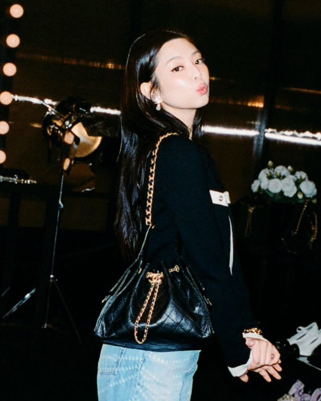 ❤❤❤ Jennie's Chanel 25 handbag ❤❤❤