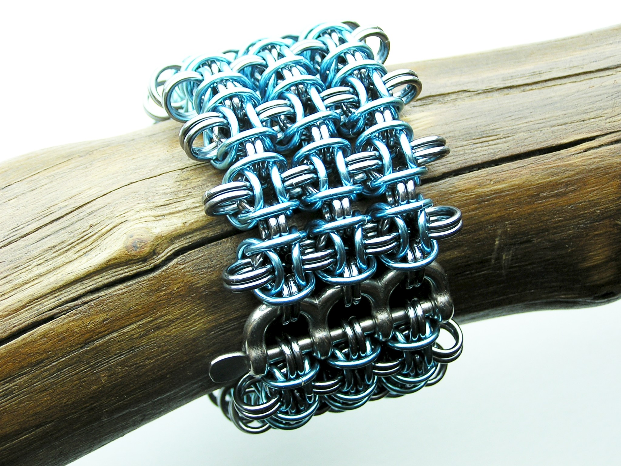 Bweg sheet bracelet in AA and STL