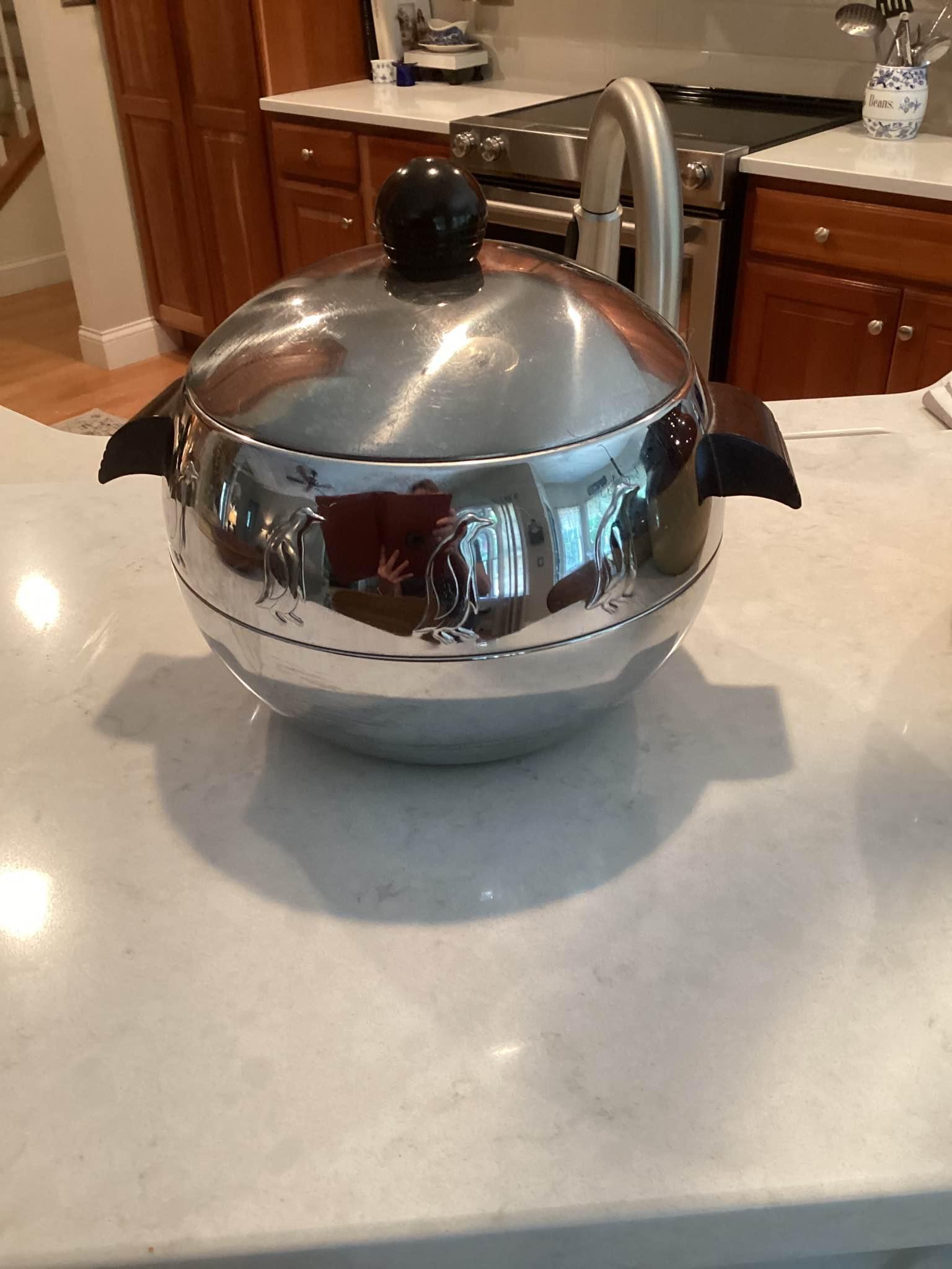 Vintage Hot Cold Penguin Server | Used - like new | $55.00 