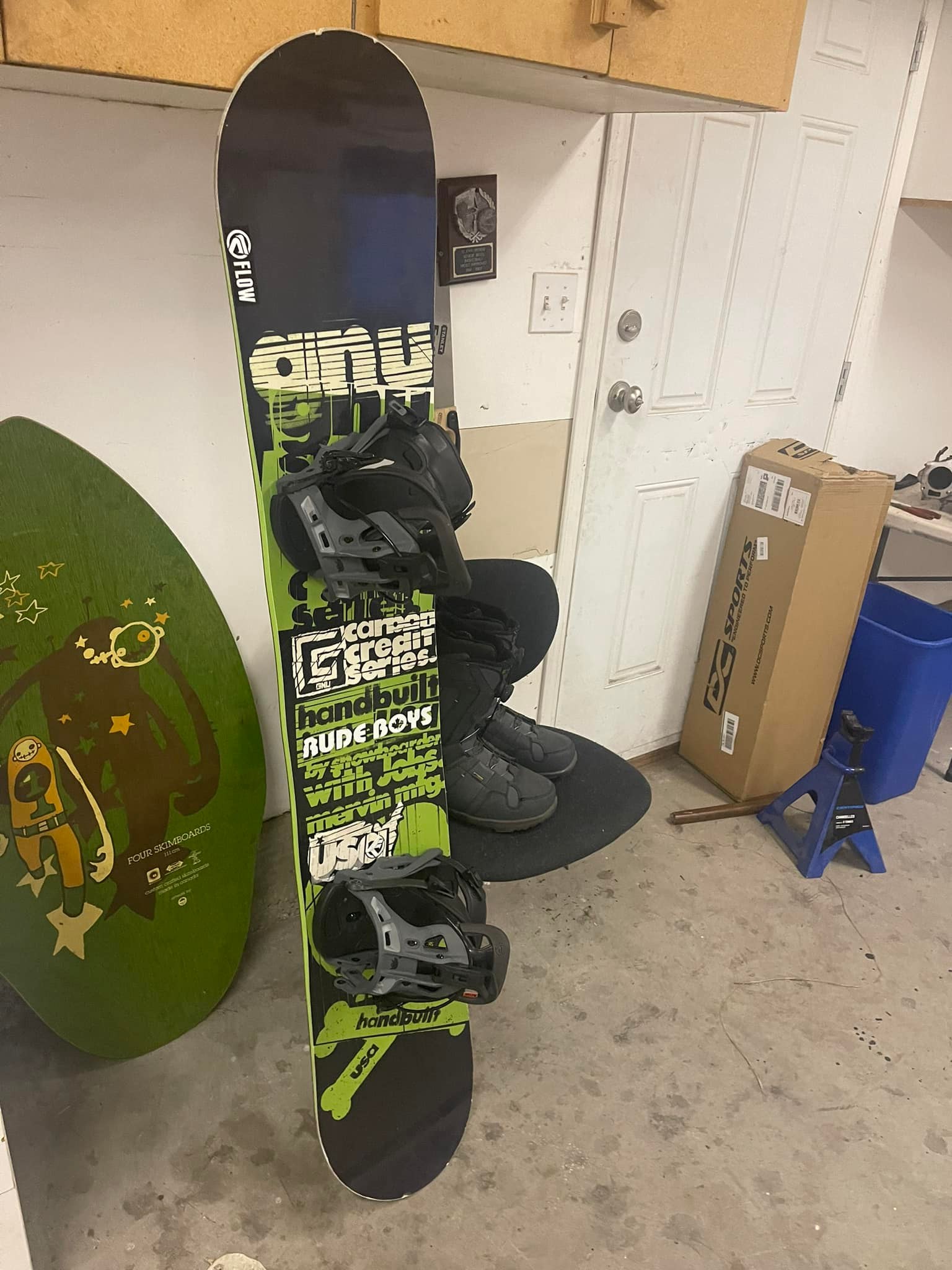 Will size 14 bindings and boots work with a Ride Super Pig 158?