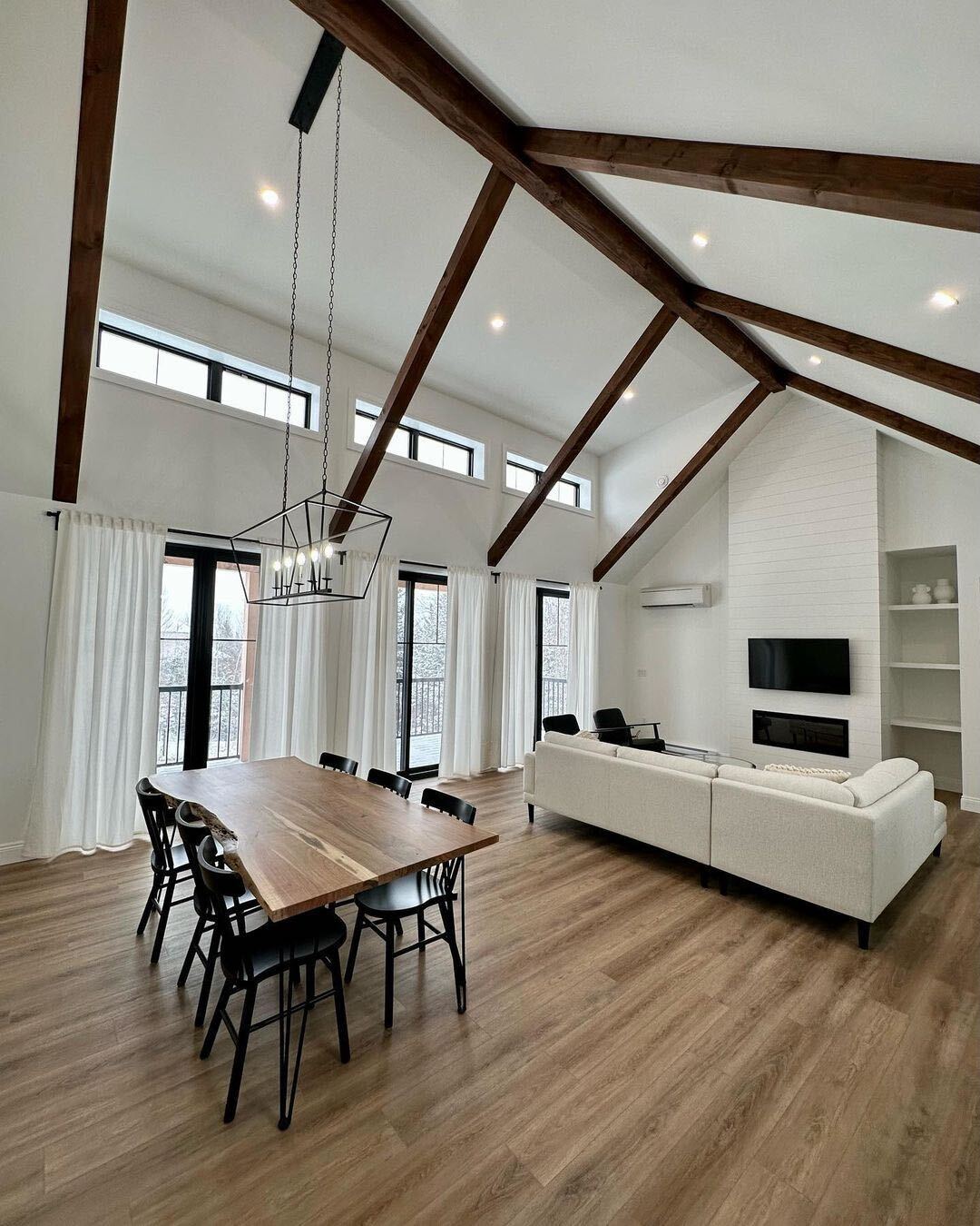 Structube - Doesn't our Reno dining table and Toscan...