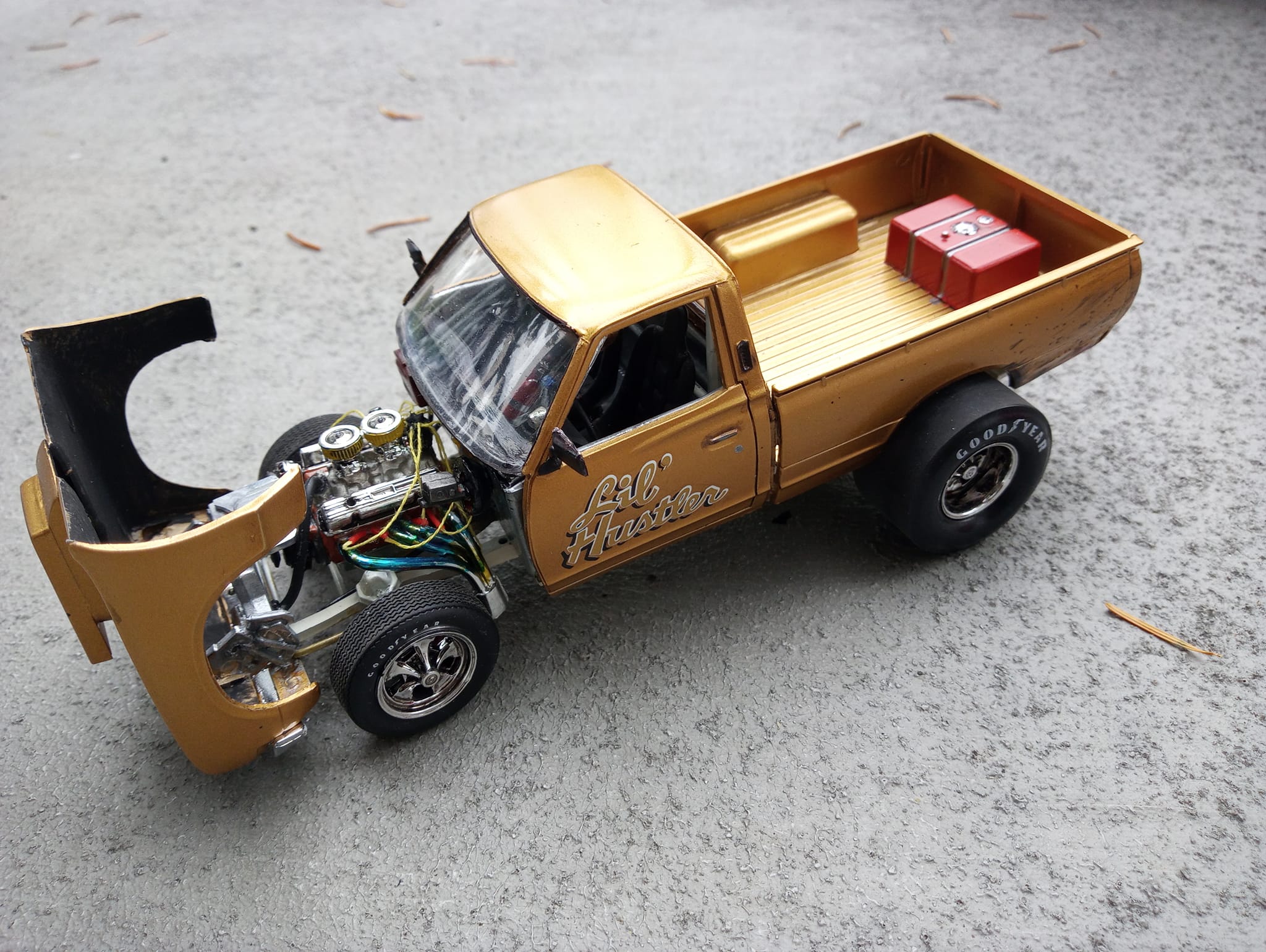 MPC – Kit Maquette 1/25 Datsun 1975 Li‘l Hustler, Pick-up Américain, Modèle Plastique, Dès 14 Ans