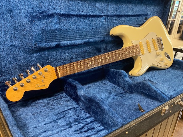 Is it Tuesday? 1983 Squier by Fender🇯🇵Japan FujiGen