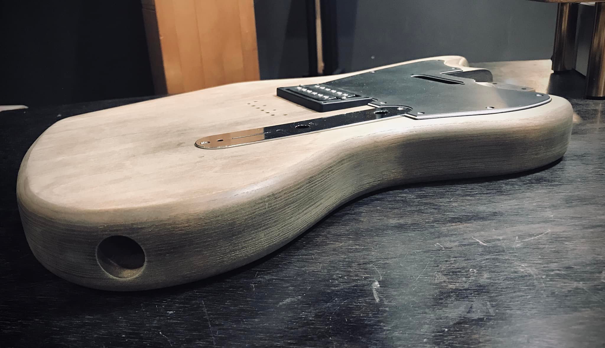ギター warmoth jazz caster relic fender Warmoth Jazzcaster black over white relic finish suggestions