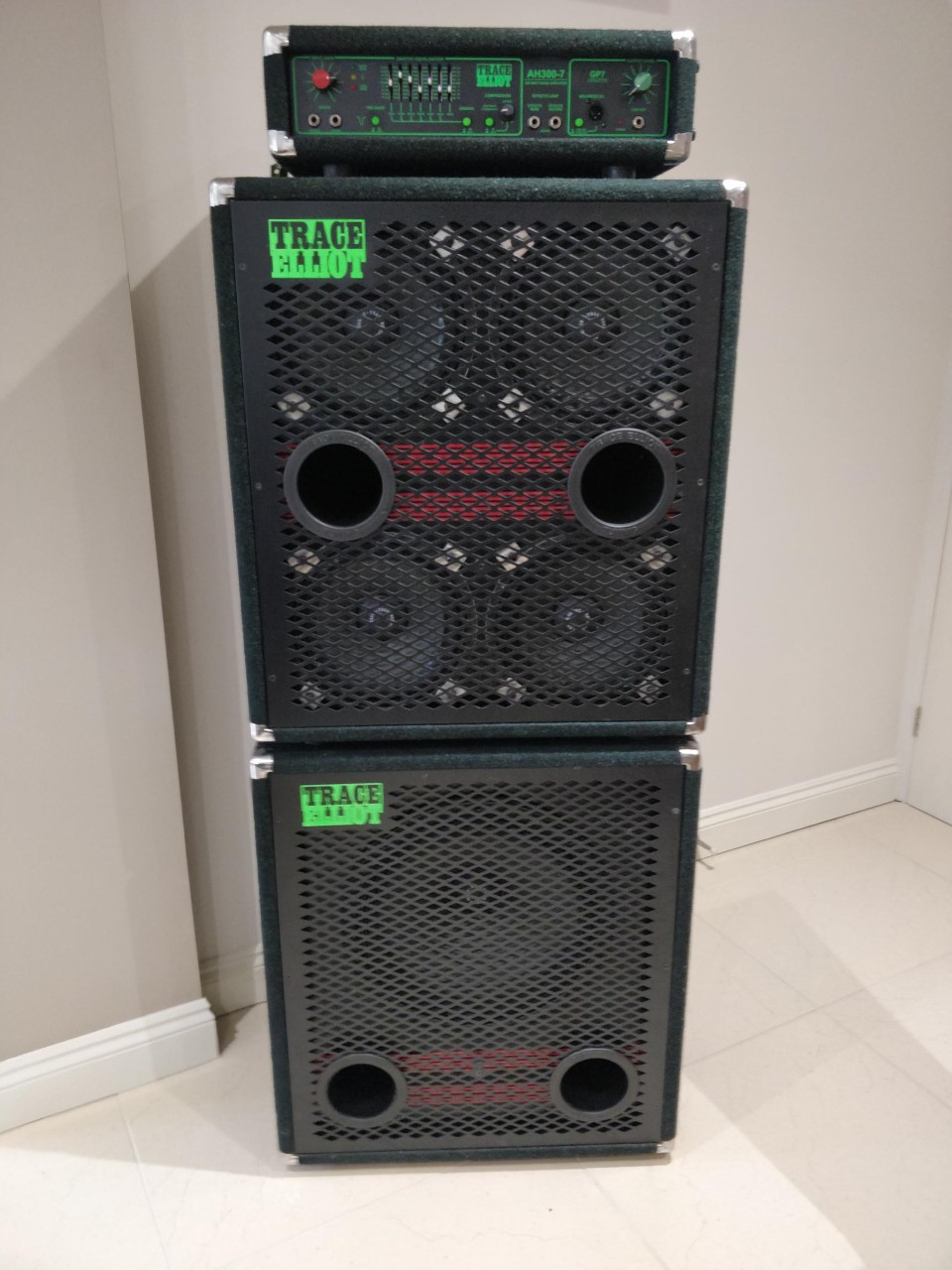 Trace Elliot AH250 amp review with 1994 cabs