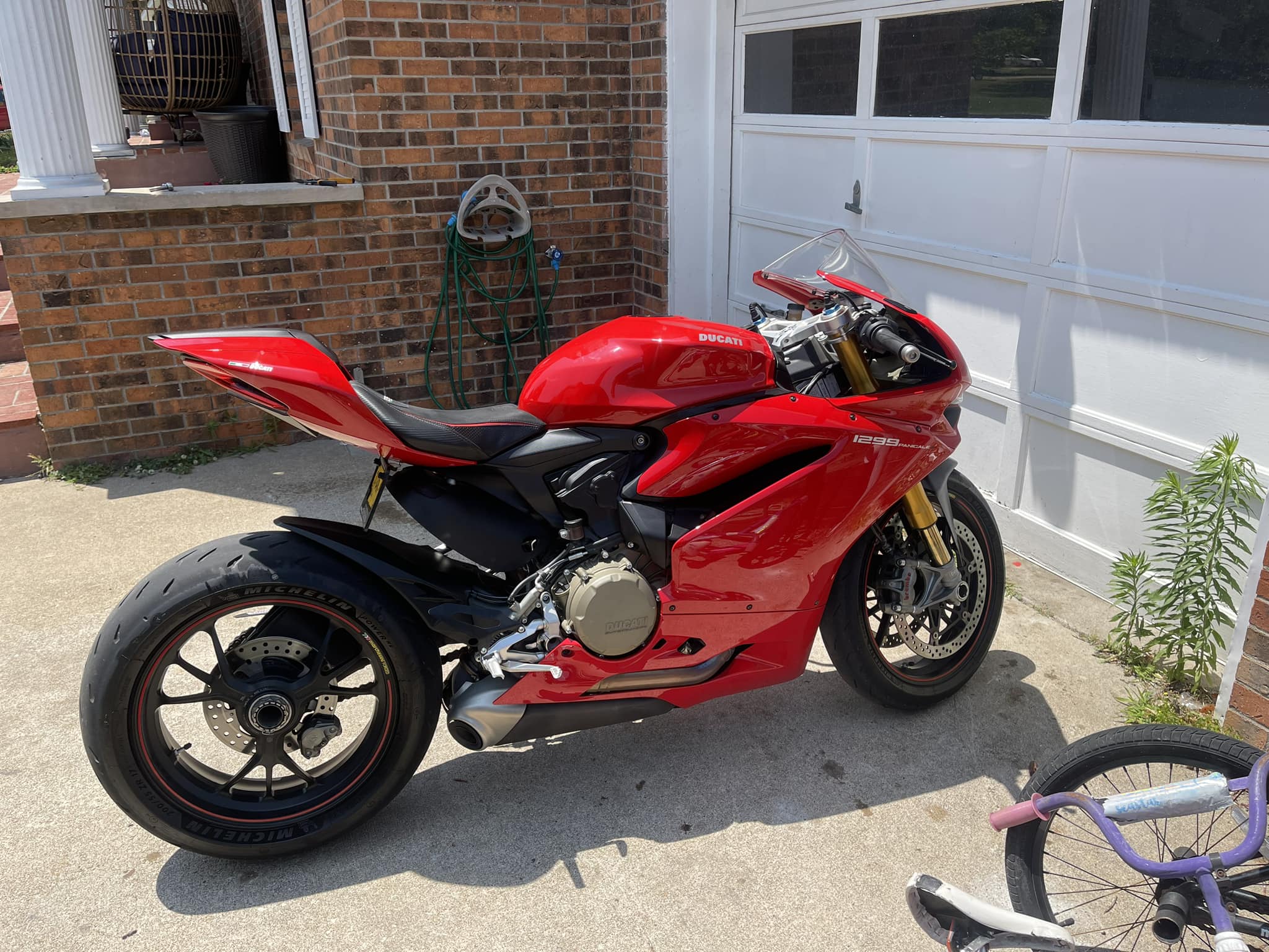 ツインズ Ieskau pirkti ducati 1299 galini rata..
