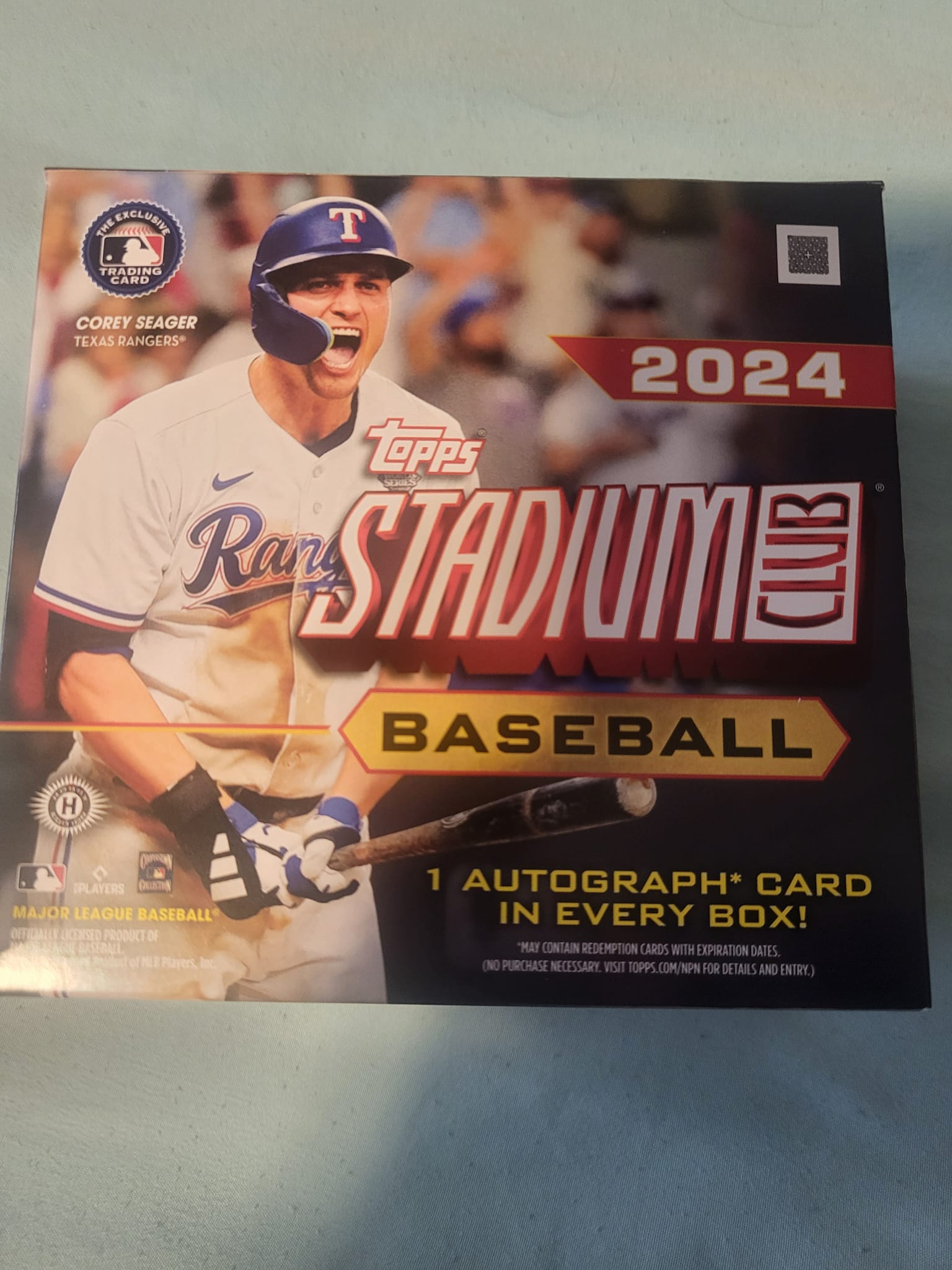 We picked up this 1997 Flair Showcase MLB hobby case today. We 