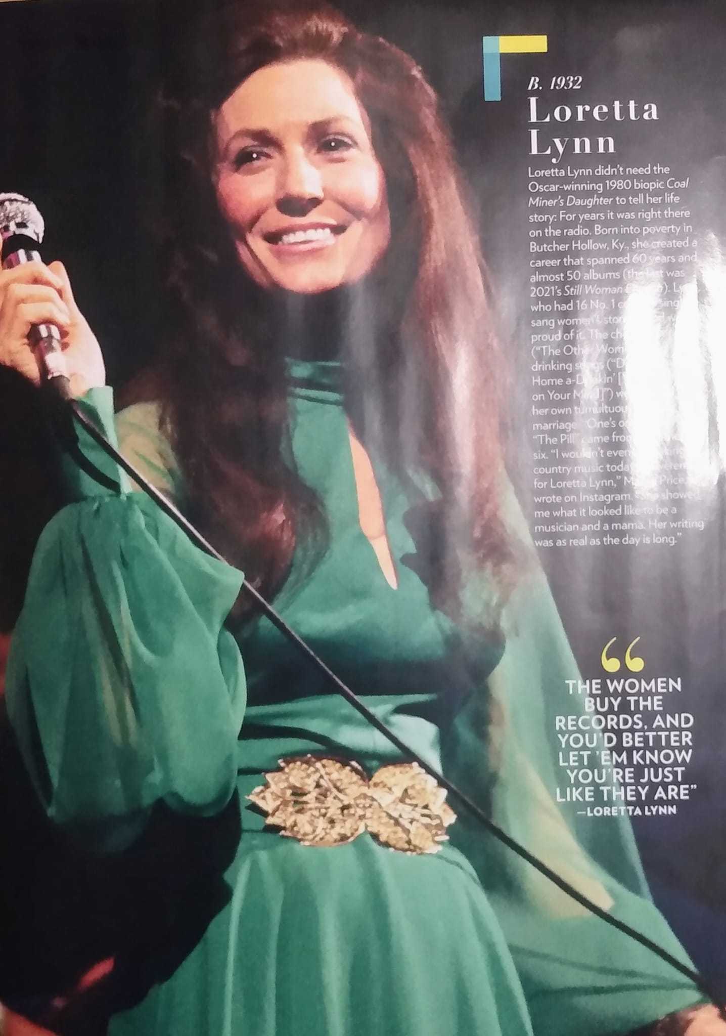 loretta lynn green dress A moment for the please Margo Price wore this iconic dress during her performance tonight Grand Ole Opry. It was the dress that Loretta made history in as the Sparkly Tulle Prom Dresses