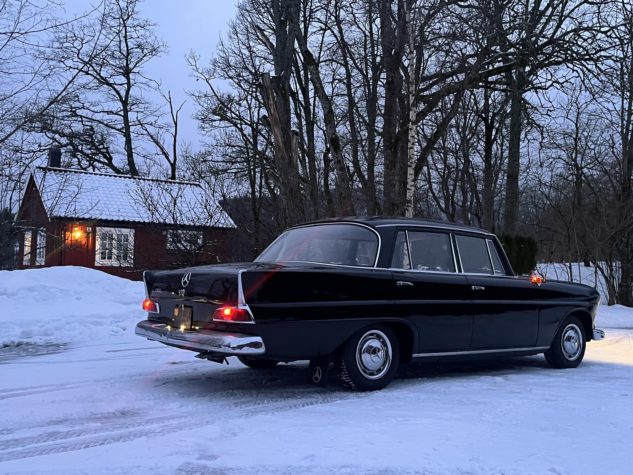 1965 Mercedes 190 out in winter air in Norway
