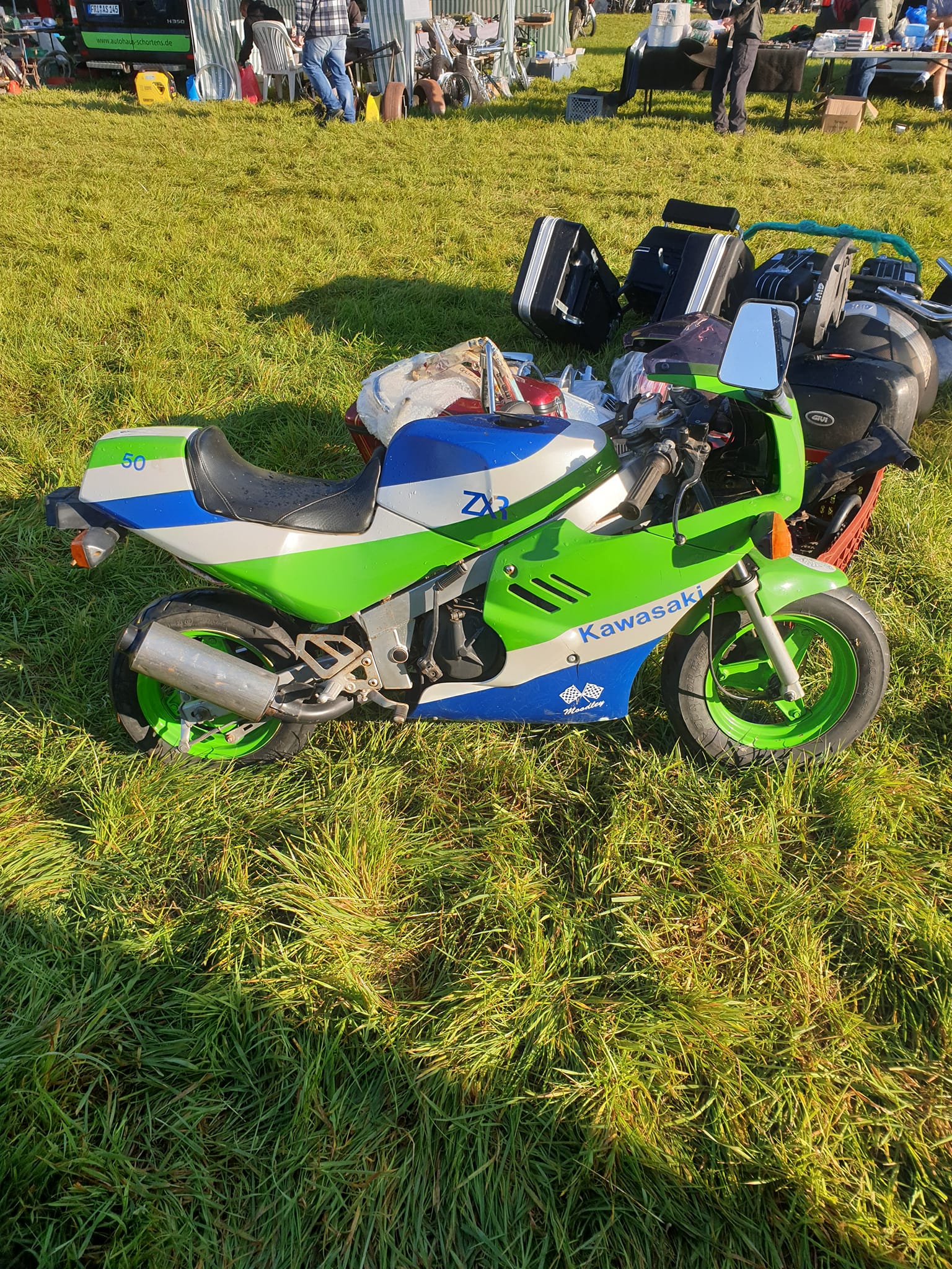 600 serious buyers only bought ka 1200 it's size 46