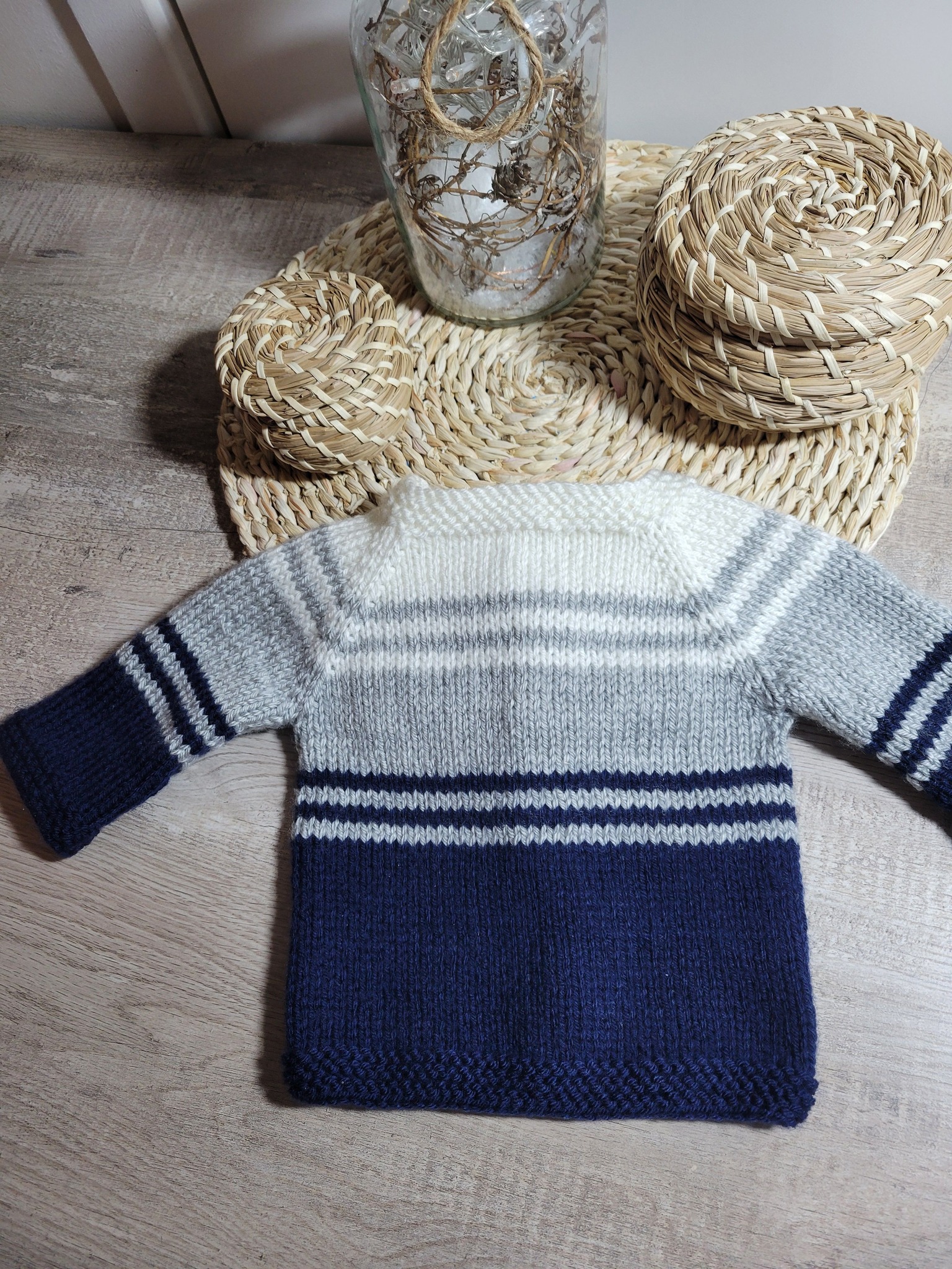 Petit Gilet Sans Manches Bleu Et Argent Tricoté Main En Laine - Taille 42, Vintage, Fait Main En France