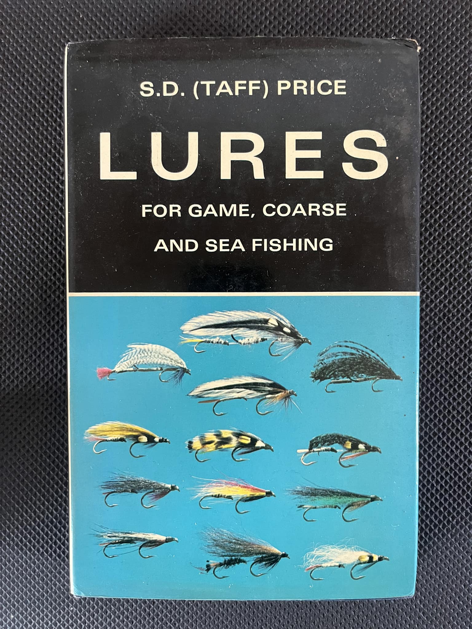 evolution of fishing lures Red Gill EVO Dark Red / 115mm 4/pk The Red Gill EVO Evolution Lure is a tough flexible plastic lure that gives off a unique action that are irresistible by most saltwater and freshwater fish. Evolution of modern lures from