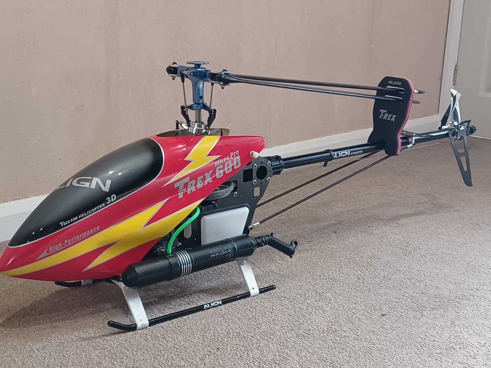 My Align 600 completely rebuilt with new canopy . It flys Great to 👍