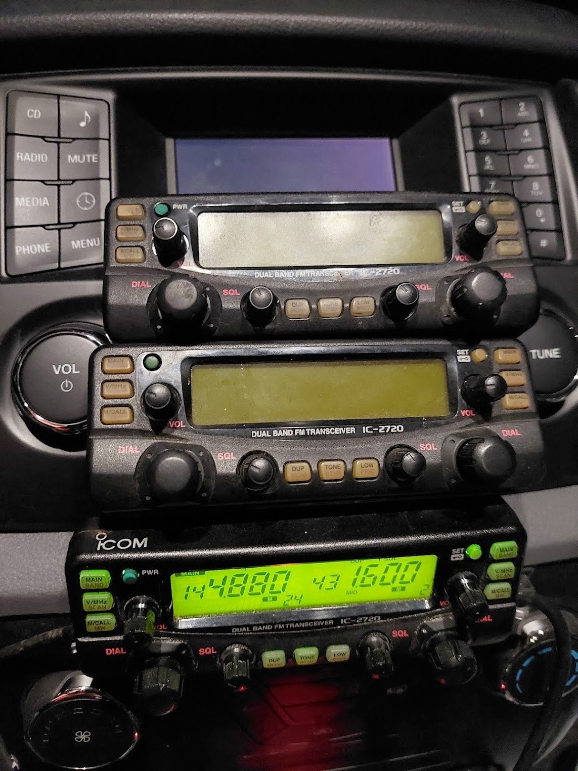 Replacement for Icom 2720 dual band mobile?