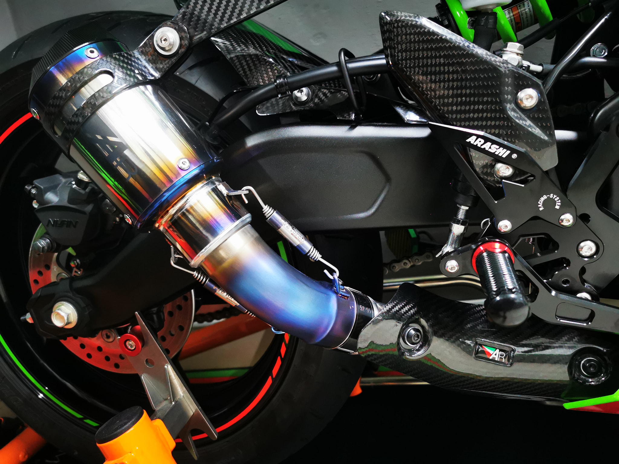 AR Titanium GP1RS exhaust with carbon bracket for ZX400RR