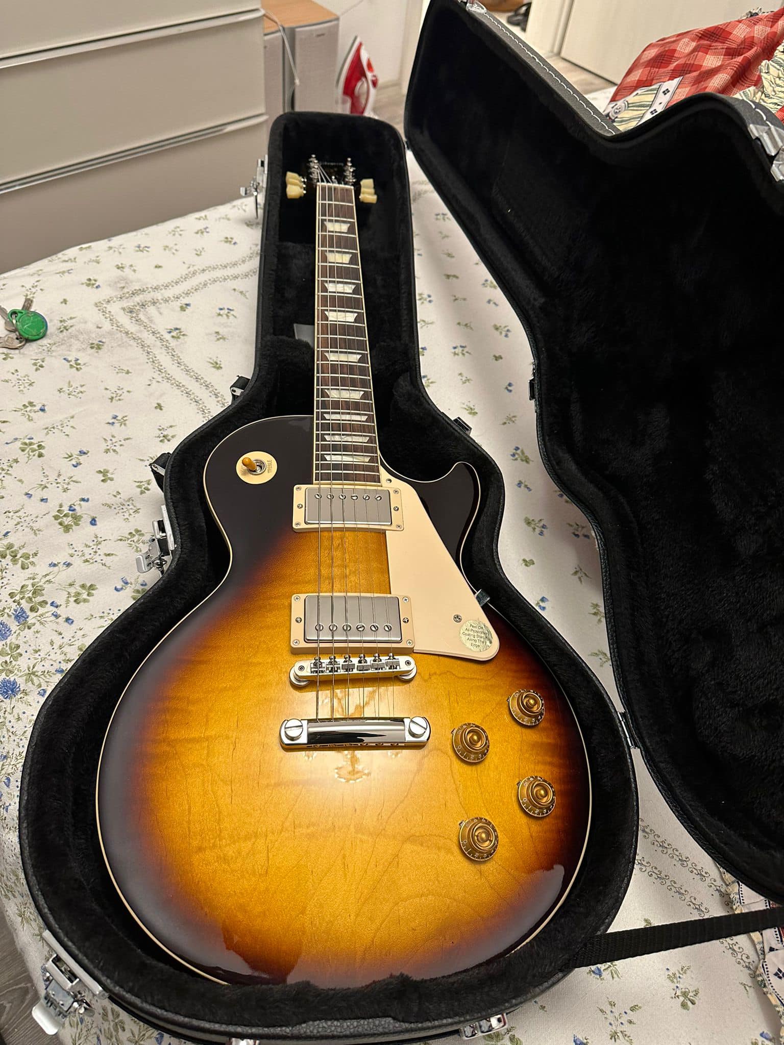 Is this a 2021 Gibson Les Paul Deluxe with minihumbucker?