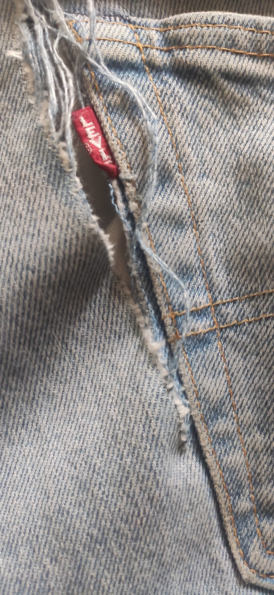Is this damage mendable on Levi's 501?