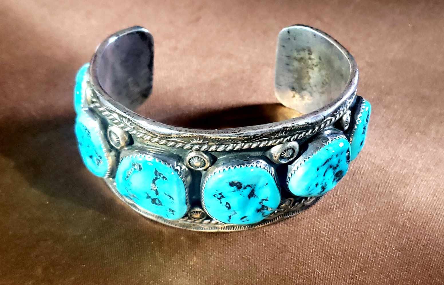 What is the value and production date of Thomas Francisco's necklace?