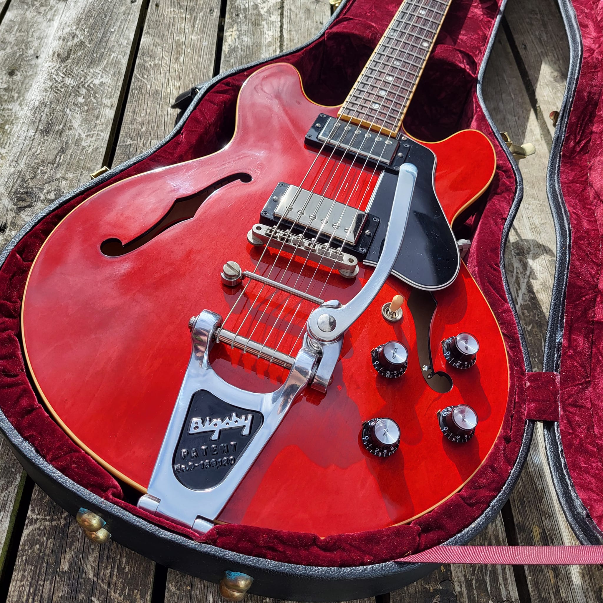 2008 Custom Shop ES-3399 with aftermarket Bigsby (that I got 