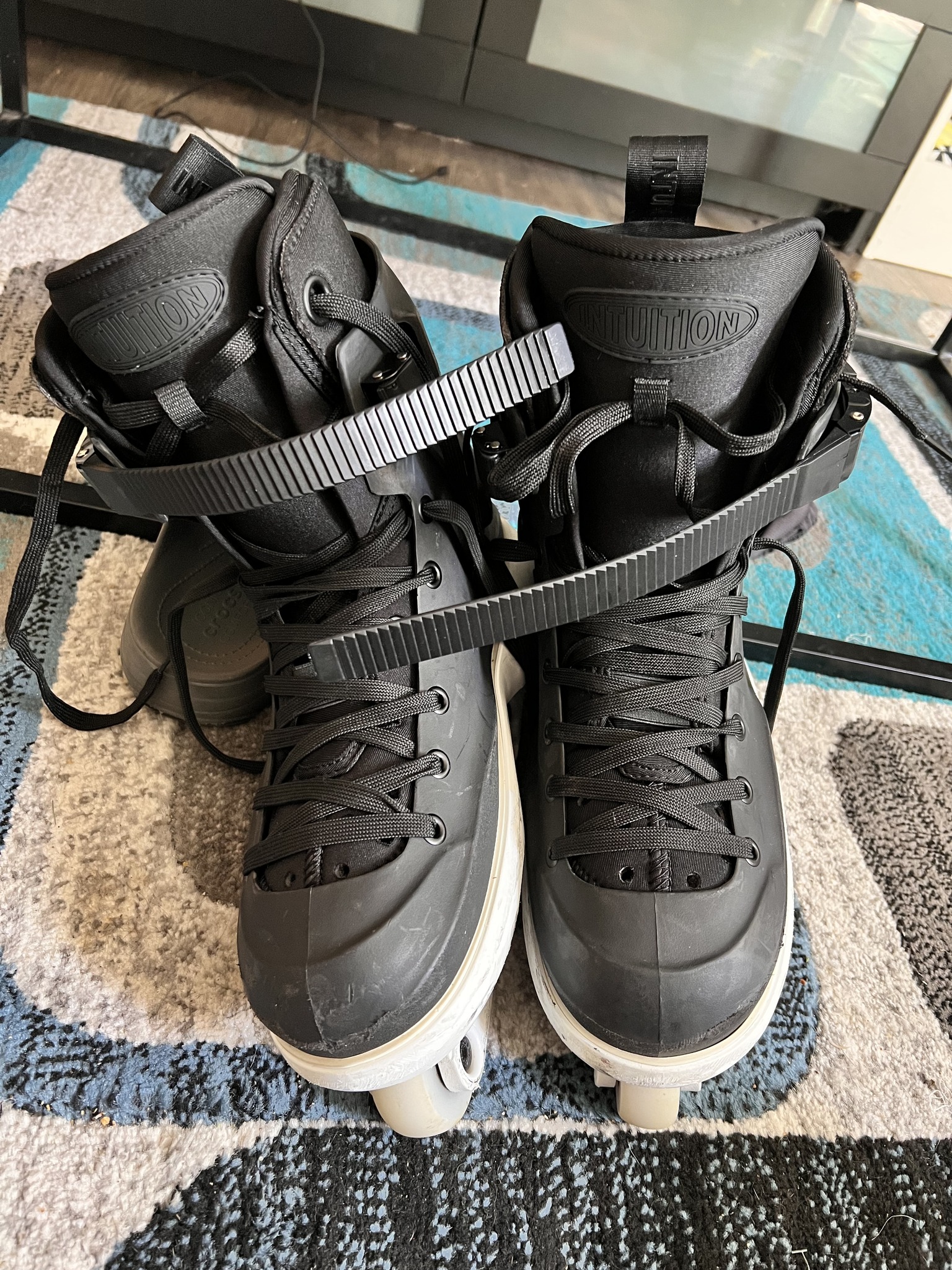 What size Intuition liners for a 10.5 wide foot?