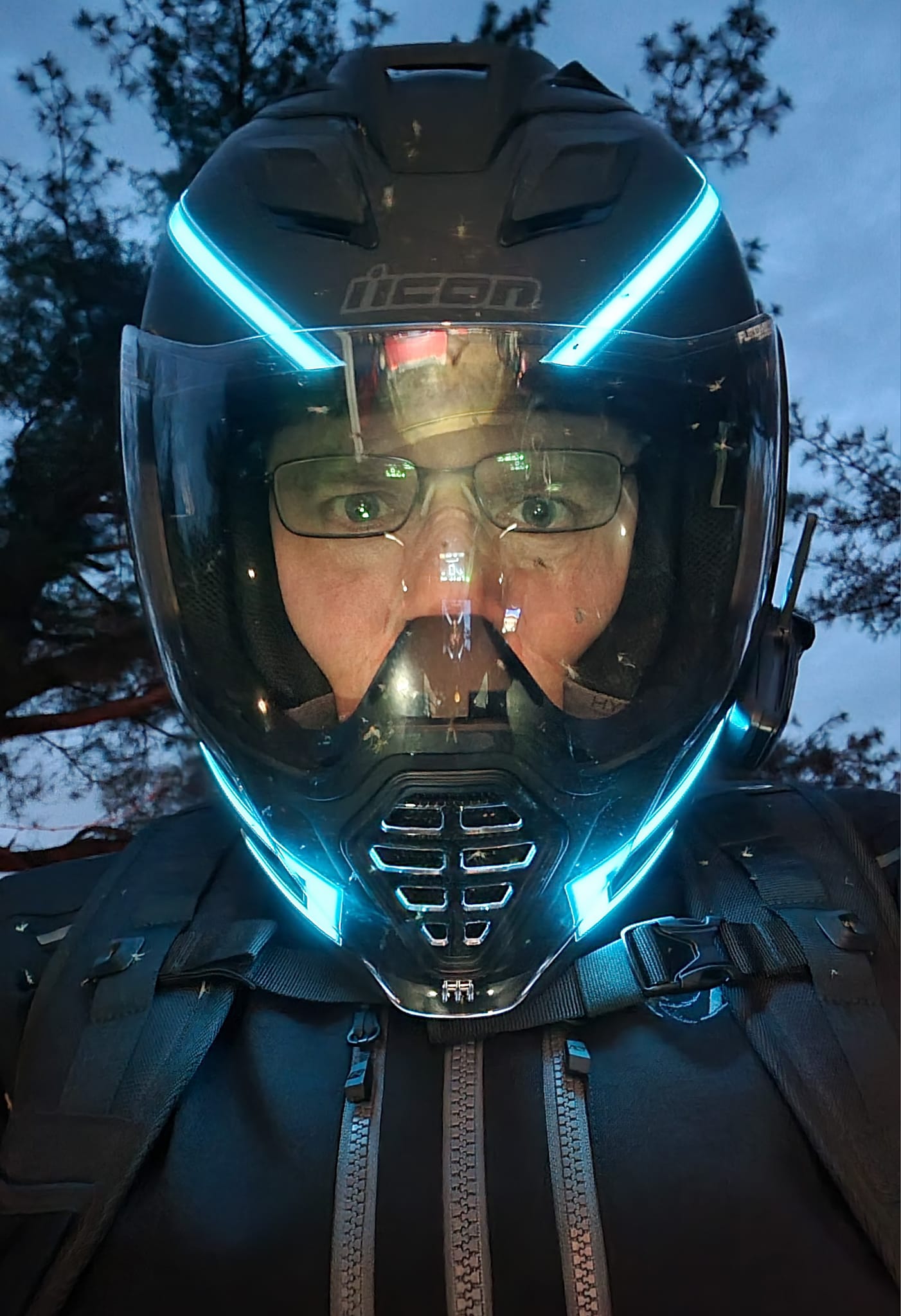 best motorcycle helmets with speakers Bluetooth Modular Helmet, DOT Approved Flip Up Full Face Integrated Helmet, Double Visor Helmet Built-in Dual Speaker Microphone, for Adults Men and Women XS~XL : Automotive GDM Full Face Intercom Bluetooth Helmet with Fully Charged Battery Provides 12 Hours of Talk Time And 120 Hours of Standby GDM DEMON HYPERSONIC Bluetooth Motorcycle