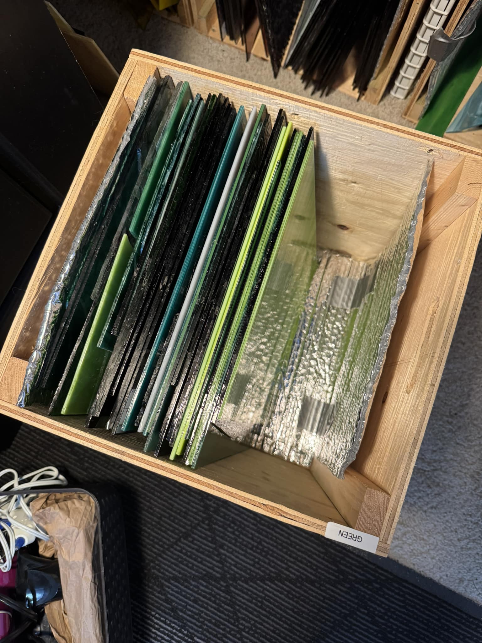 How to ship large glass sheets internationally with furniture?