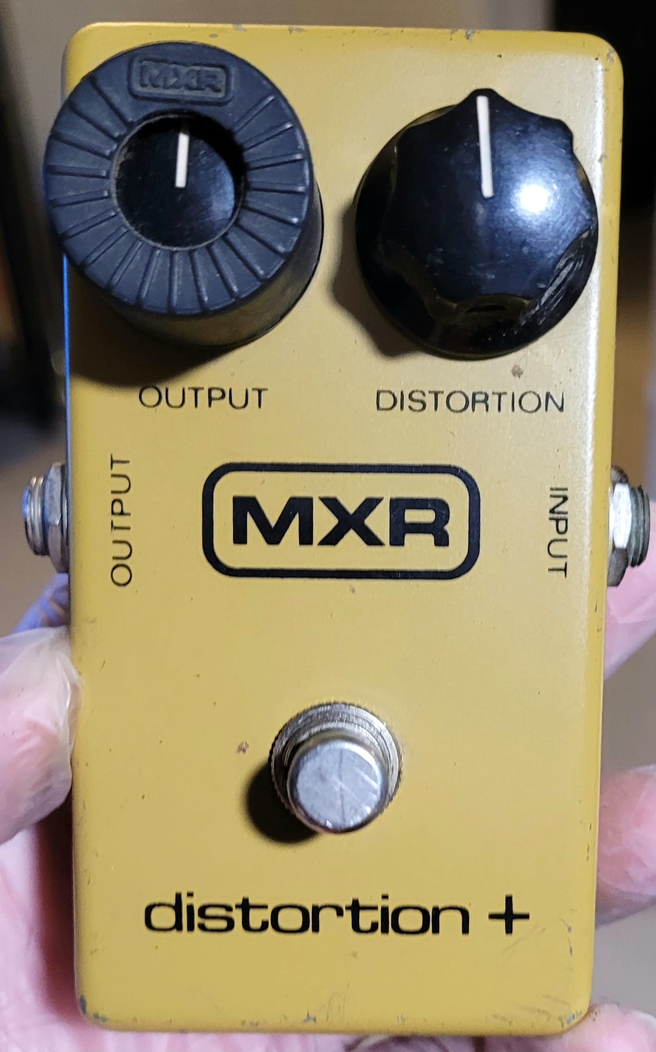 How to determine the age of an MXR Distortion + pedal?