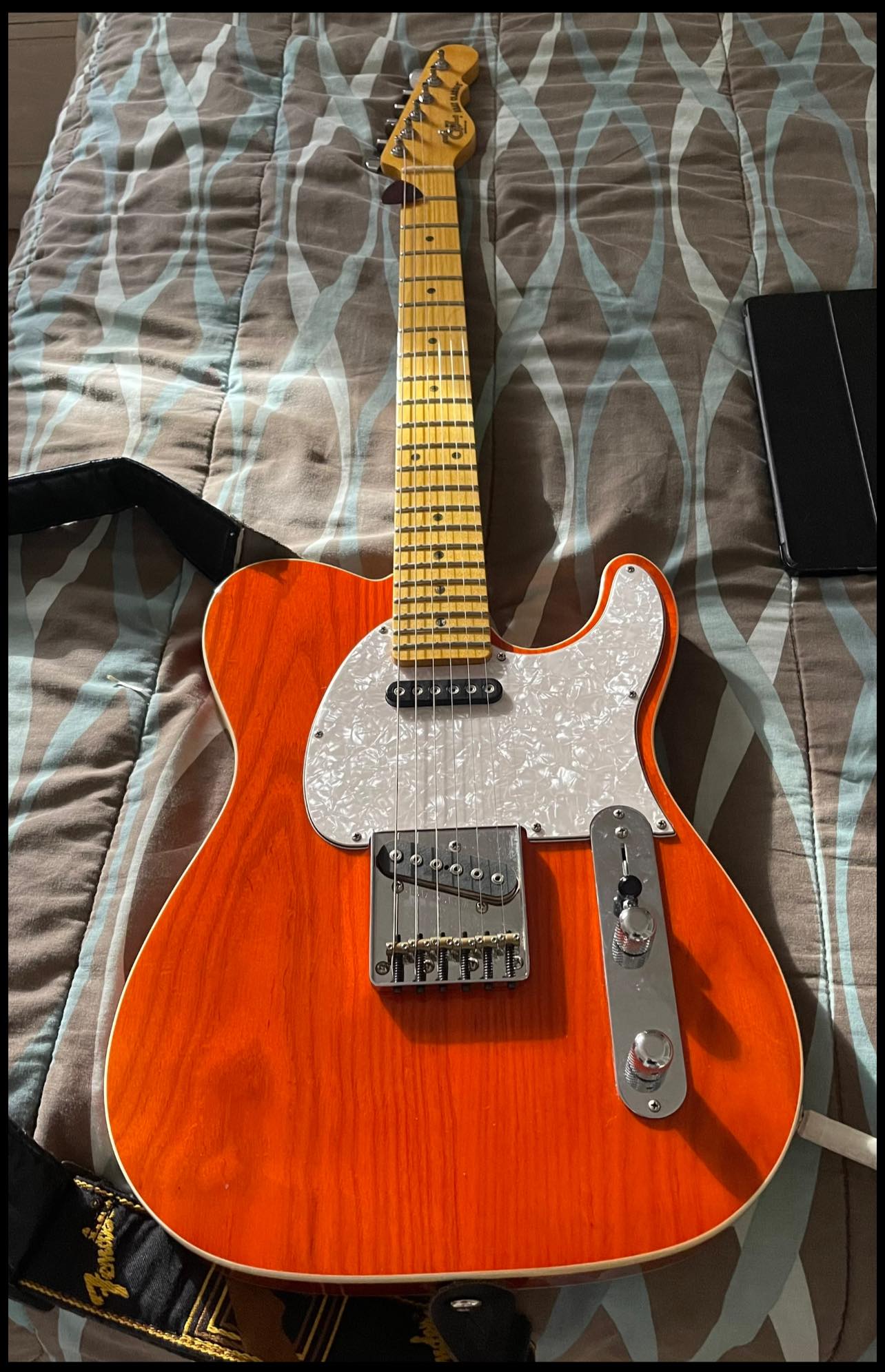 I just picked up this sweet thing…G&L ASAT Classic USA, double bound