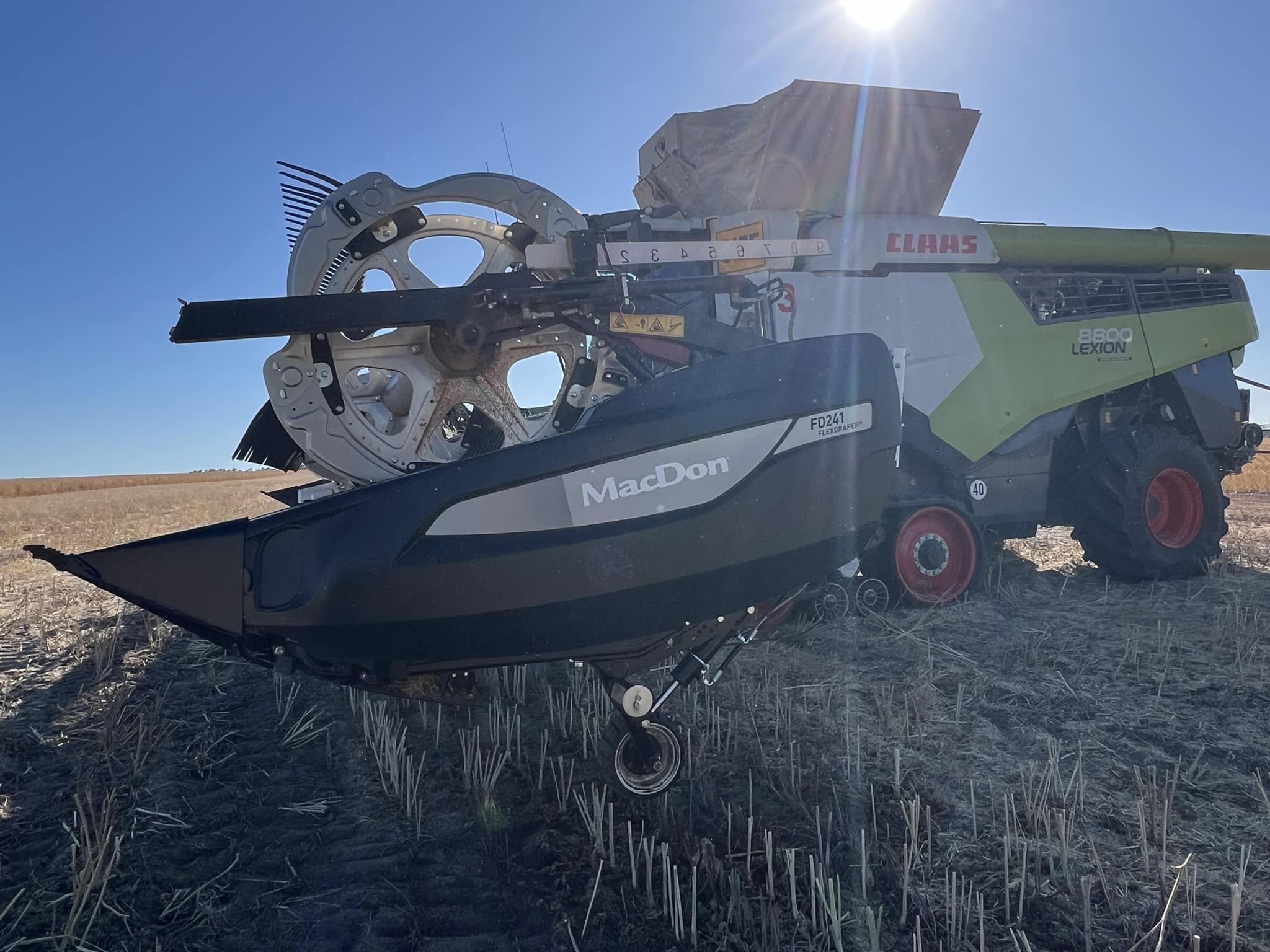 MacDon Forum | Harvesting standing Canola/Rapeseed | Facebook